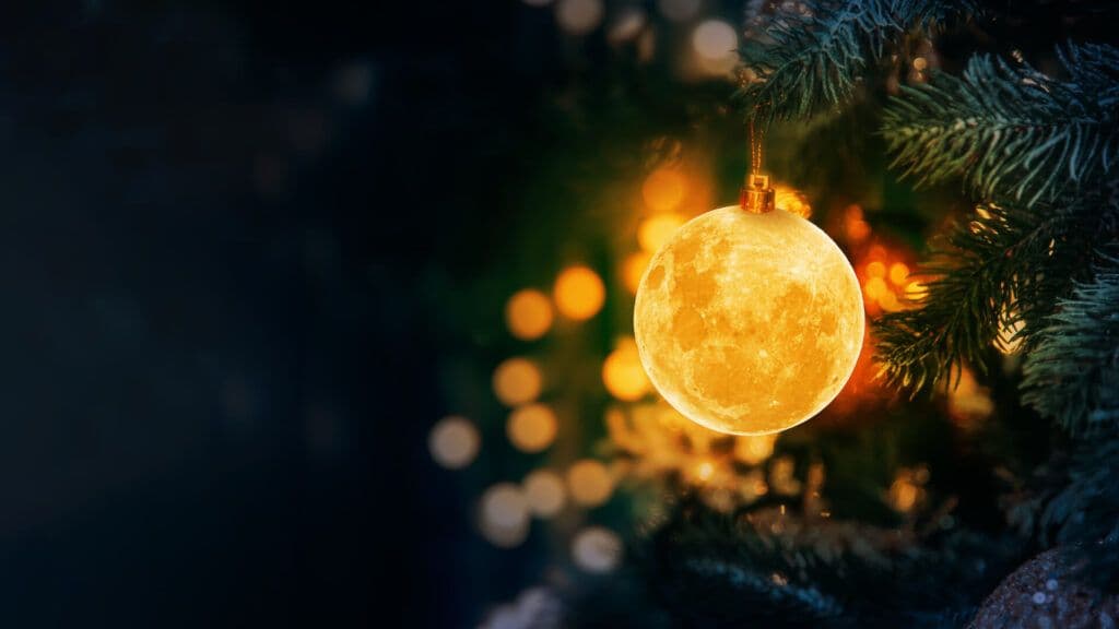 Hõõguv kauss jõulupuul